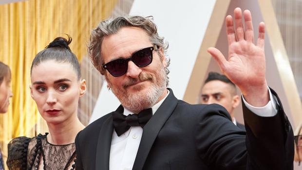 Joaquin Phoenix y Rooney Mara eligen River como nombre para su hijo, en honor al hermano fallecido del actor
