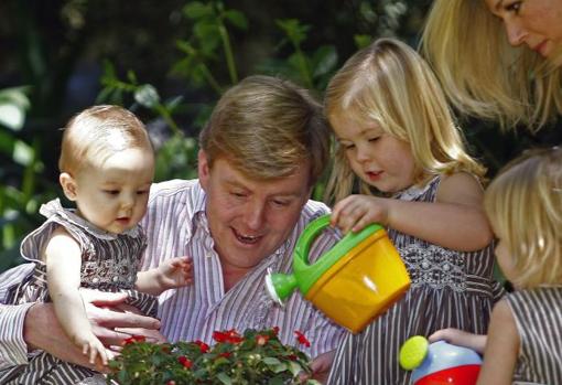 El Rey Guillermo junto a su mujer y sus hijas en Diciembre de 2007