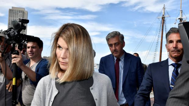 Lori Loughlin sale de prisión tras dos meses de condena por la trama de sobornos universitarios