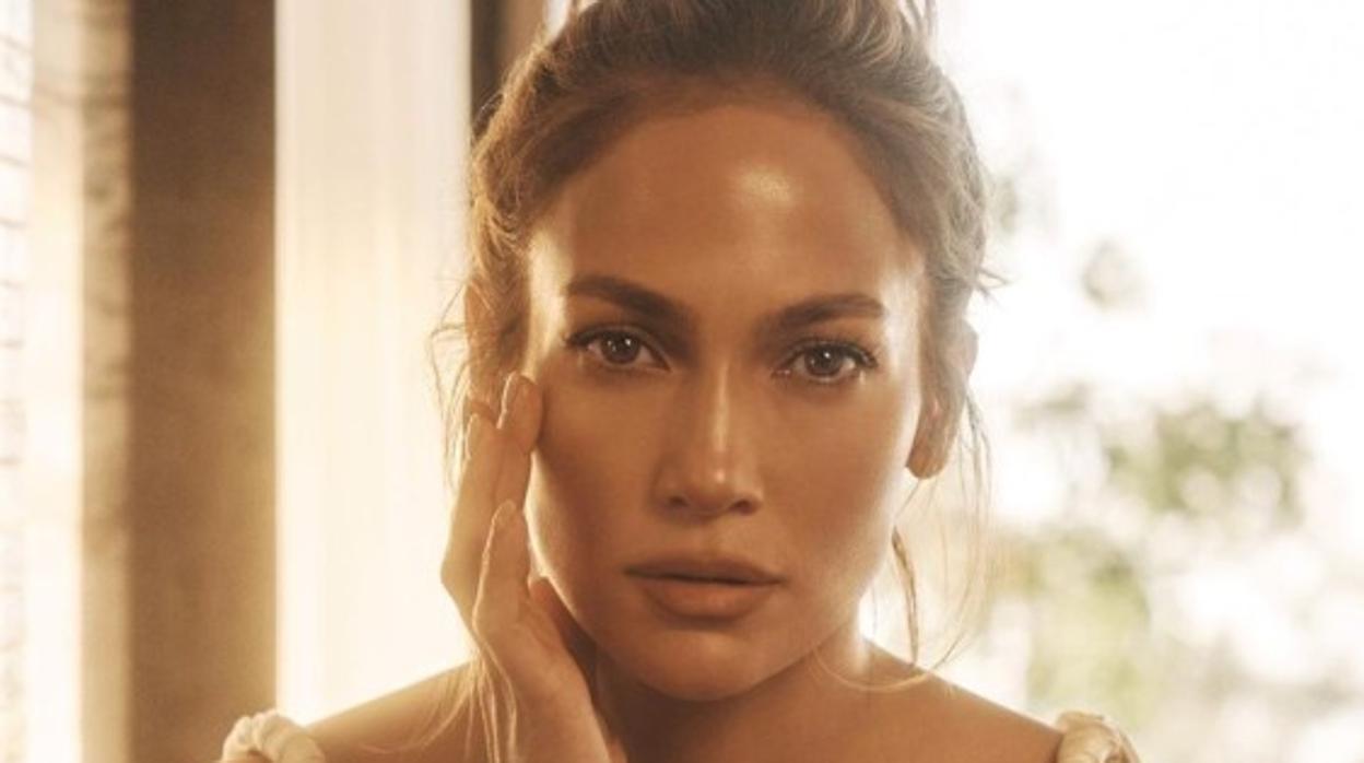 JLO Beauty, Jennifer López lanza su propia marca de cosmética