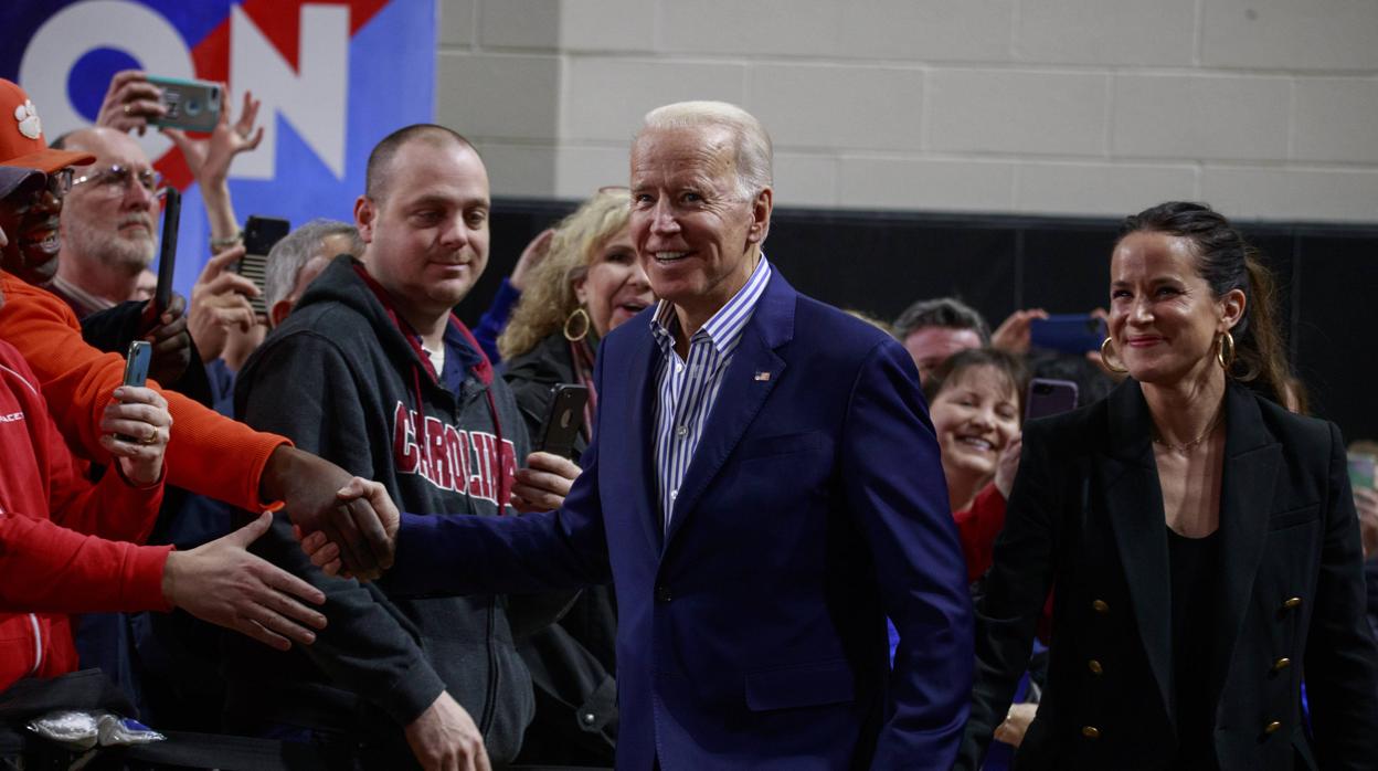 Joe Biden, con su hija Ashley , en un acto de campaña