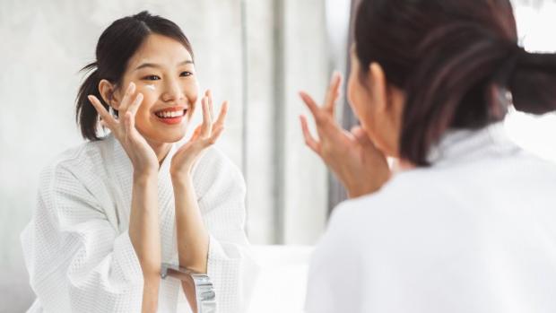 Doble limpieza facial: los mejores productos para hacer este ritual coreano