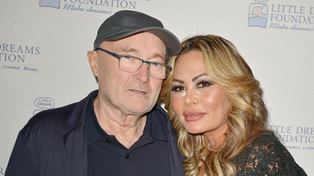 A Phil Collins le sale una Angela Dobrowolski