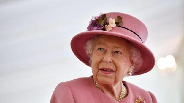 La Reina Isabel busca community manager por 30.000 euros al año