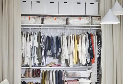 Cómo organizar armario para que entre y no se arrugue la ropa