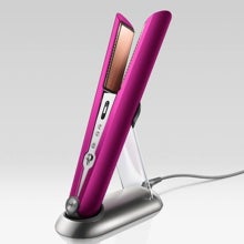 Plancha Dyson Corrale en color fucsia (499 €).