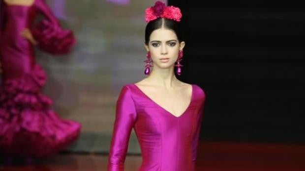 ¿Qué tipo de flores para flamenca y cómo nos las pondremos en 2022?