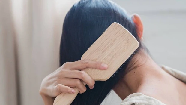 Los beneficios desconocidos de cepillar el pelo a diario y hacerlo bien