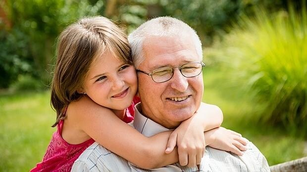 ¿Por qué son tan importantes los abuelos en la infancia?