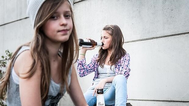Rocío Ramos-Paúl: «Los padres no deben permitir ni una gota de alcohol en los menores»