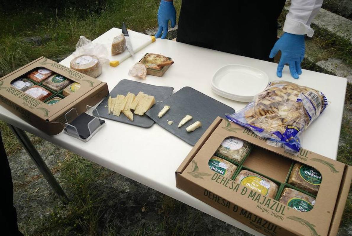 Un productor de queso ecológico de la colmena de Torrelodones (Madrid)