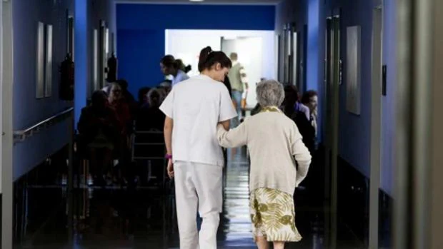 En torno al 13% de los ancianos que viven en residencias de mayores en España están «sujetos»