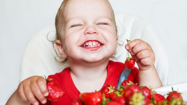 Los médicos aconsejan dar antes alimentos a los bebés para prevenir alergias