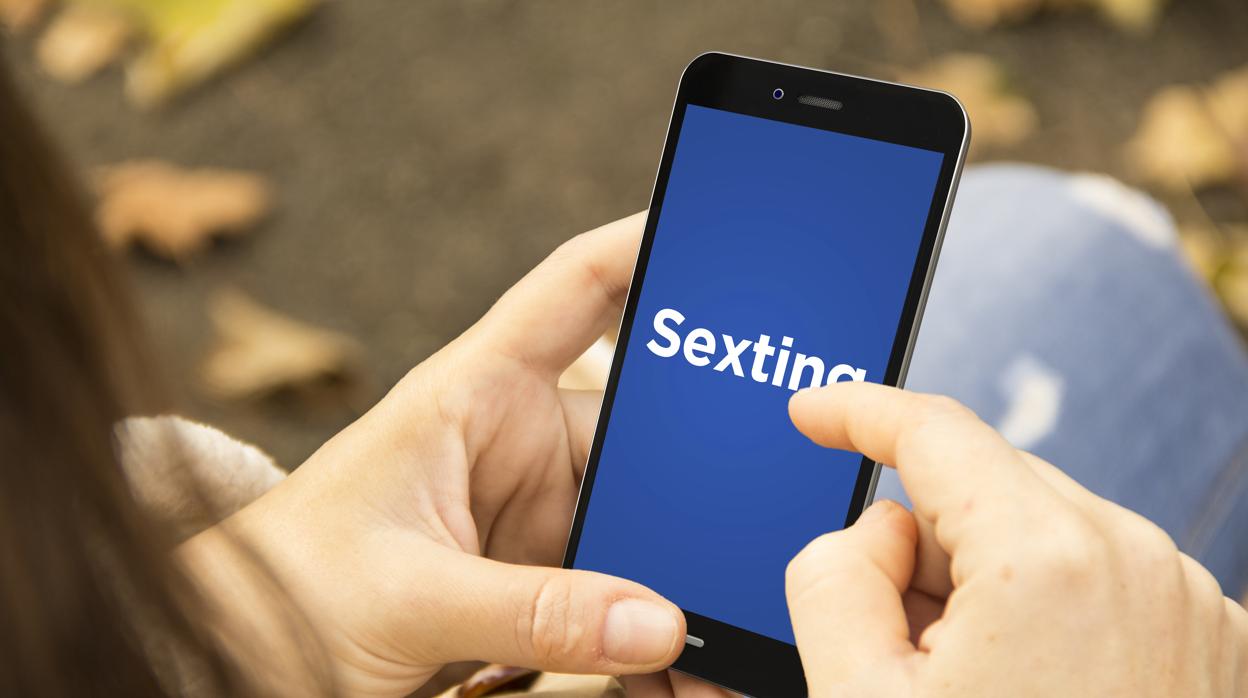 Pensar antes de sextear: 10 razones para no practicar sexting