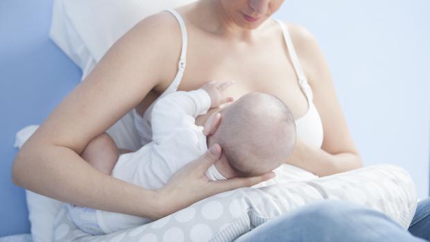 ¿Es diferente la leche de una madre de un bebé prematuro que la de otra que ha dado a luz a término?