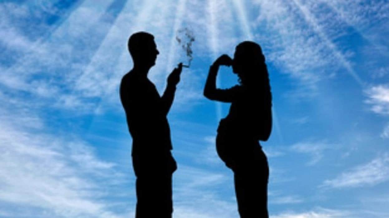 Los fumadores aumentan el riesgo de aborto en sus parejas