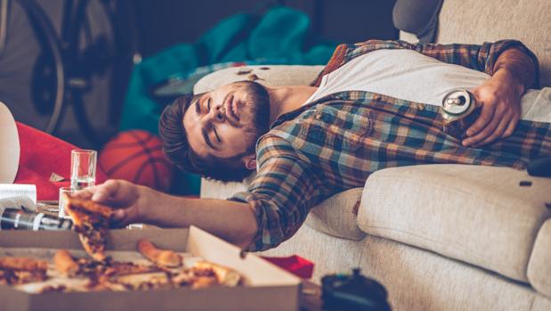 Los alimentos que «te pide el cuerpo» cuando estás de resaca