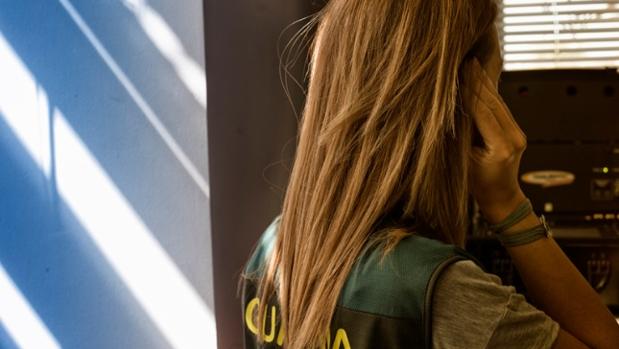 Patricia, la única mujer que caza pederastas