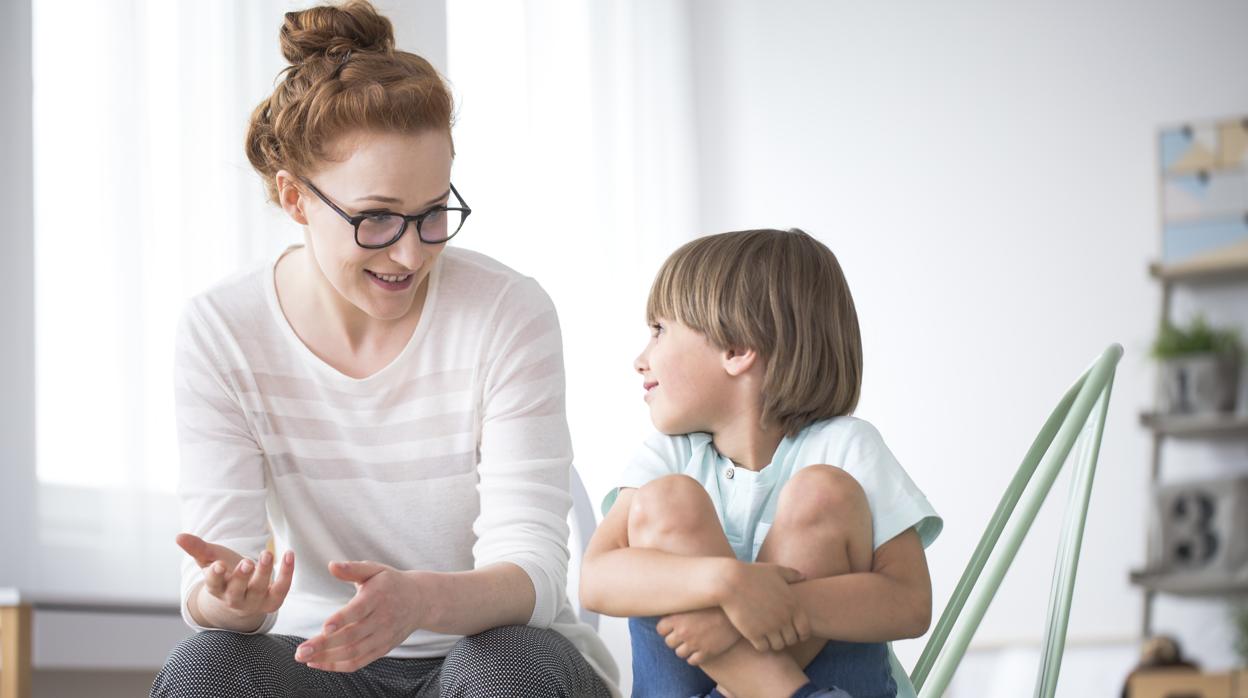 La comunicación con los hijos es un buen momento para fomentar en ellos valores como el respeto o la generosidad