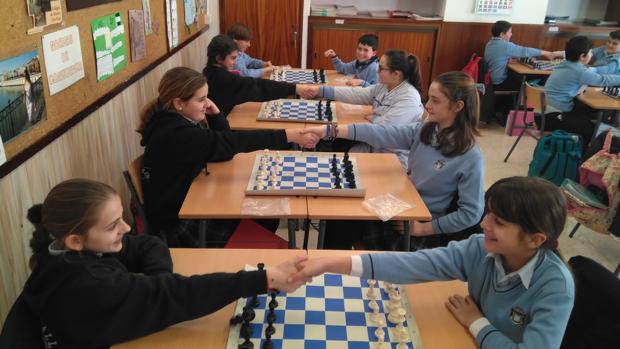 Ajedrez en la formación de los alumnos del Colegio Sagrada Familia de Urgel