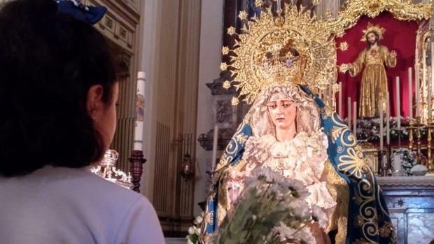 Ofrenda de los alumnos del Colegio Sagrada Familia de Urgel a la Virgen de Consolación