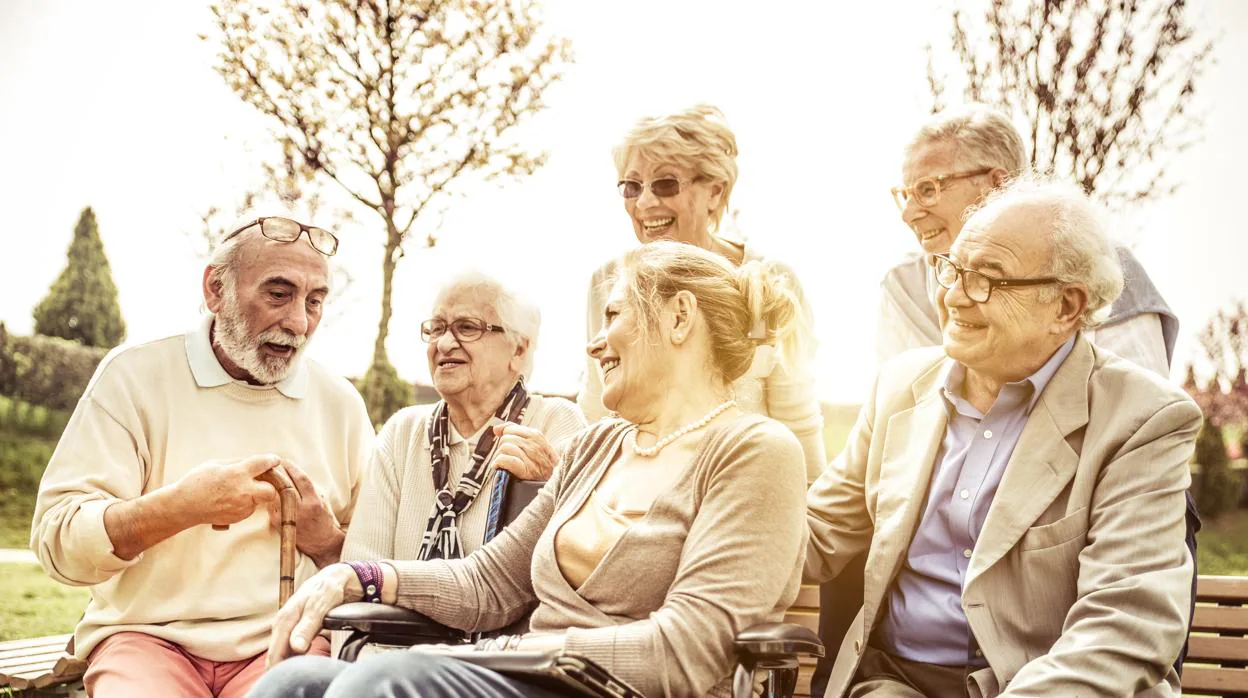 Las relaciones sociales positivas mejoran los indicadores de la velocidad de envejecimiento