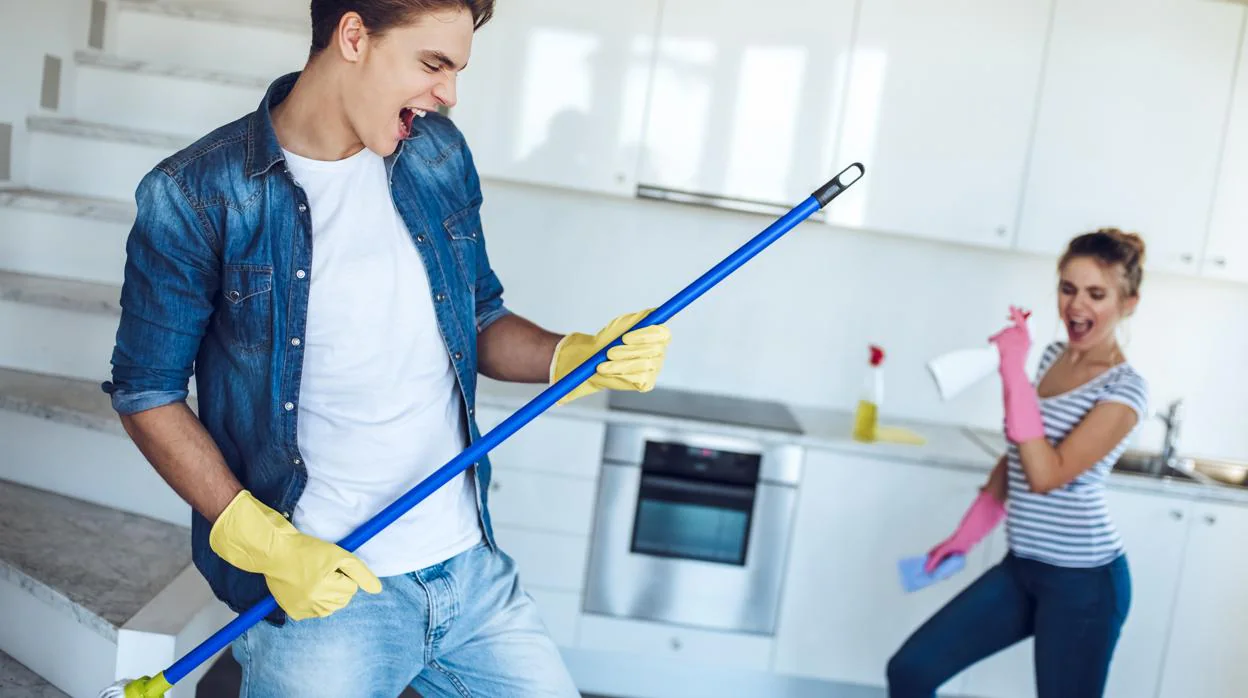 Este es el método que debes seguir para limpiar toda tu casa de forma rápida y efectiva