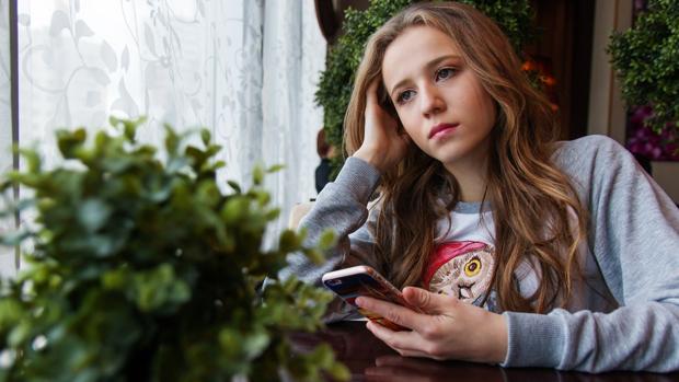 Aumentan las llamadas al Teléfono ANAR de jóvenes víctimas de pederastia o ‘sexting’