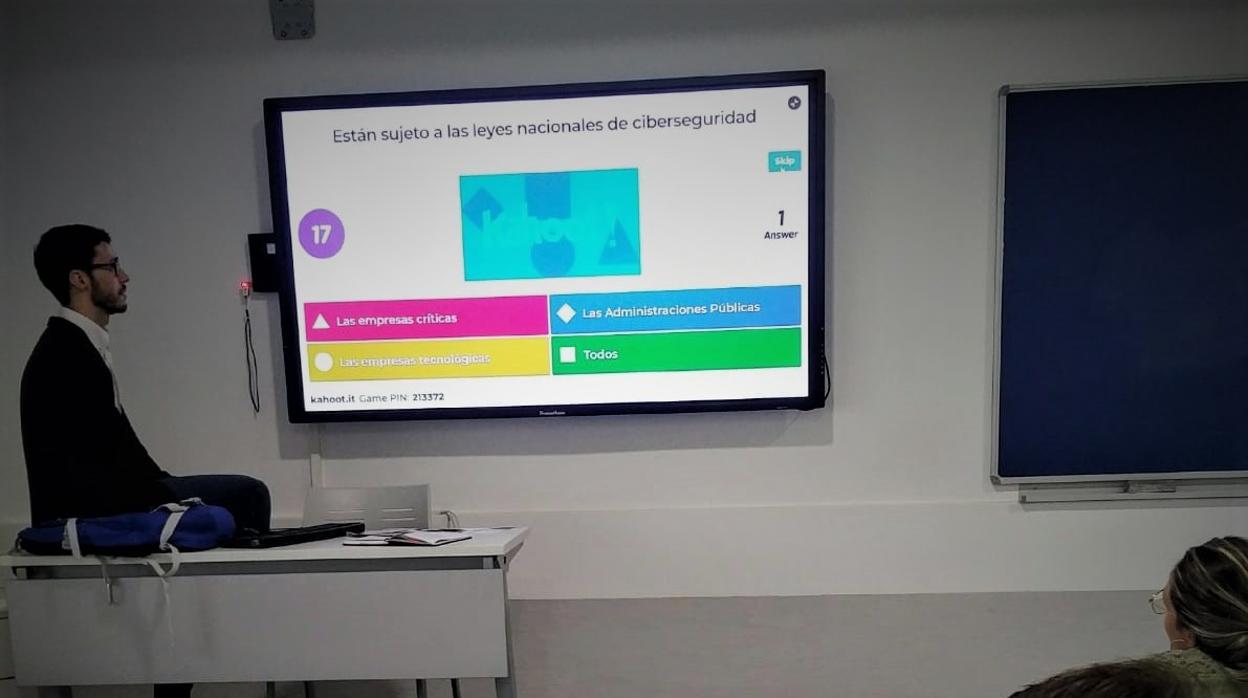 Sesión formativa en CEU Andalucía