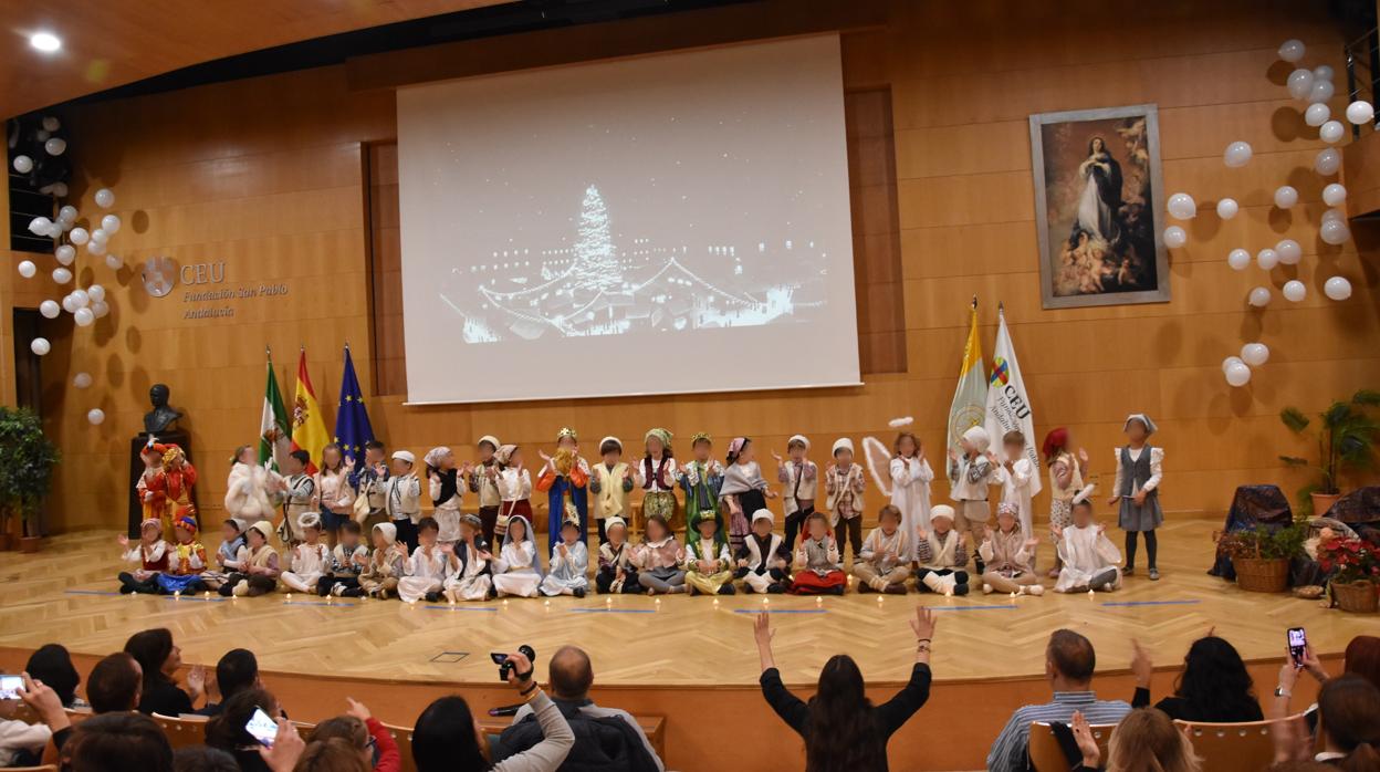 Los más pequeños del Colegio CEU San Pablo Sevilla celebran la Navidad