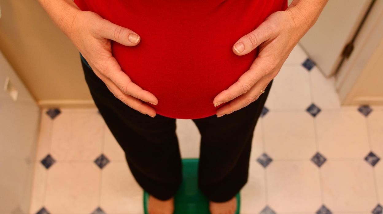 El sobrepeso en el embarazo aumenta en un 64% el riesgo de obesidad en la mediana edad