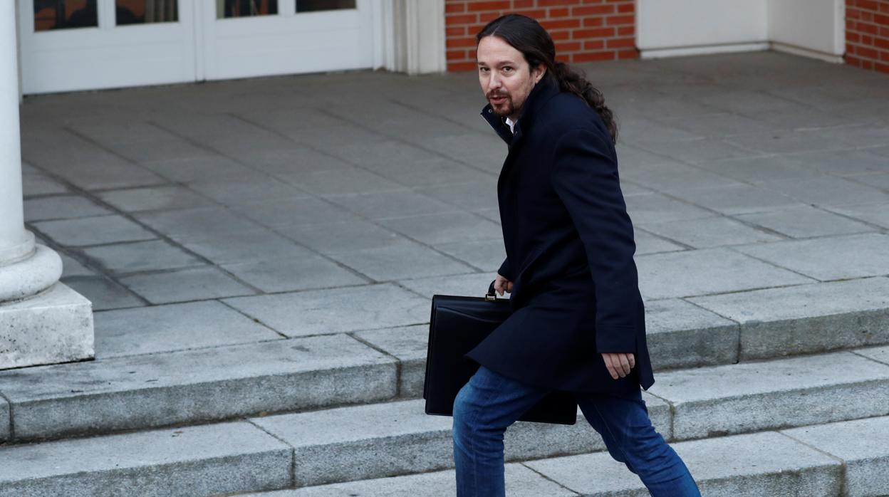 Pablo Iglesias acude a la primera reunión del Gabinete en Moncloa