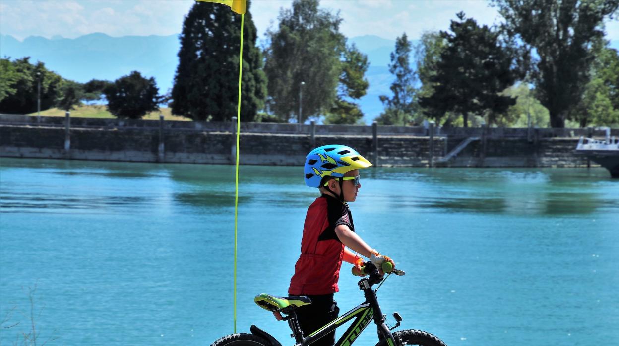 ¿Pueden salir los niños a la calle con la bicicleta? ¿Y con los patines?