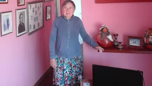 Montserrat González: «Escribimos cartas y hacemos vídeos musicales para los residentes de los centros de mayores»