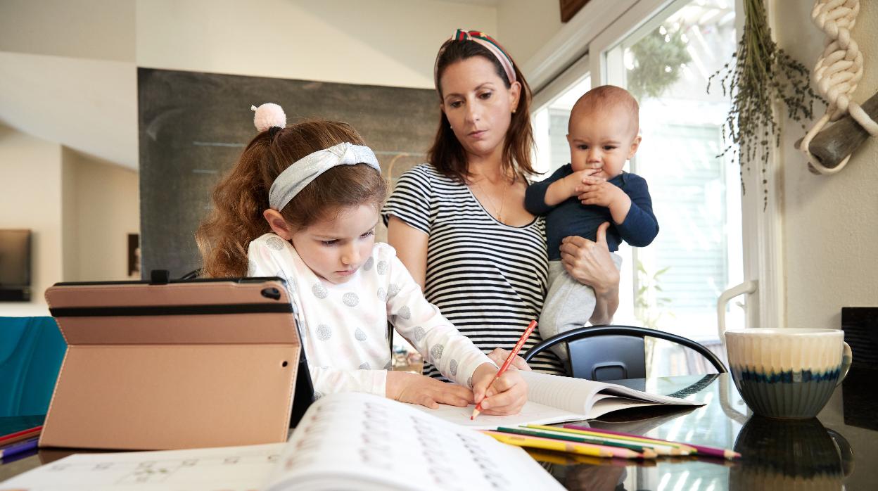 Las madres serán las principales perjudicadas si no hay una verdadera vuelta al cole