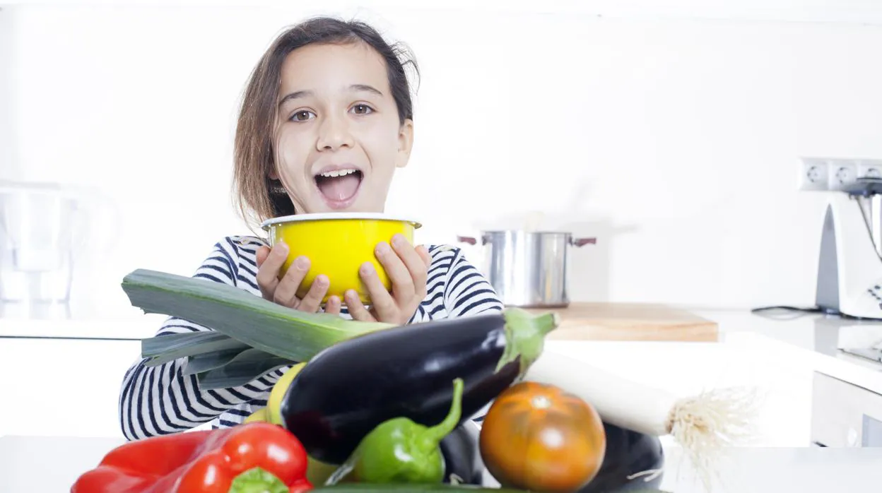 «Los niños que participan en la cocina en casa llevan una dieta más variada y saludable con el paso de los años»