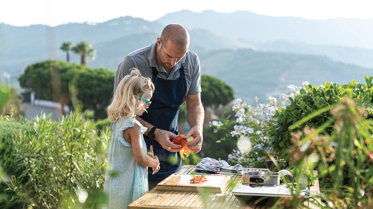 Cuatro beneficios indudables que la cocina aporta a los más pequeños