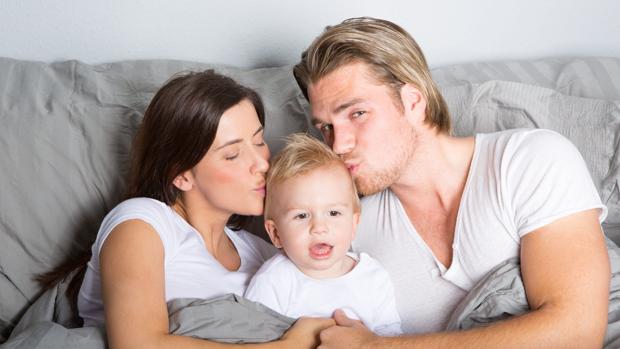 Solo el 26,3% de los jóvenes españoles ven prioritario formar una familia