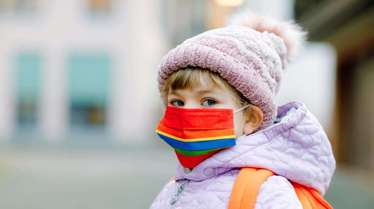 Las recomendaciones de un pediatra para que tu hijo no pase frío en esta gélida vuelta al cole  