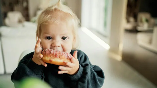 Los desayunos de la publicidad infantil triplican la cantidad de azúcar de los anunciados para adultos