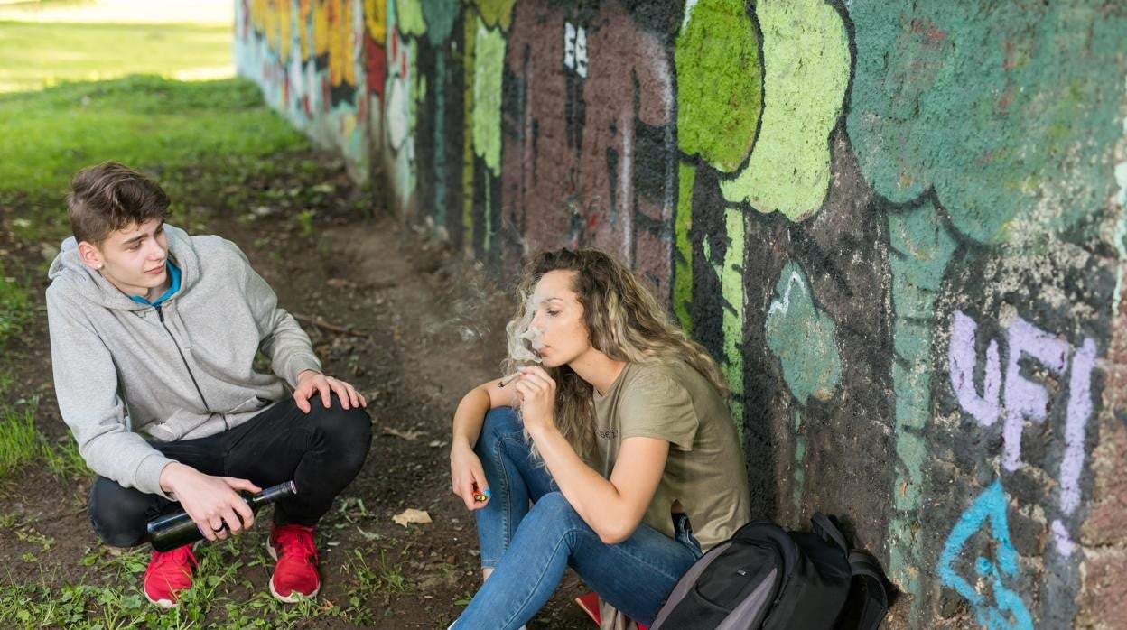 «No me gustan nada los amigos de mi hijo»