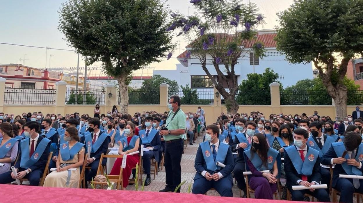 El Colegio Sagrada Familia de Urgel gradúa a sus alumnos de 2º Bachillerato