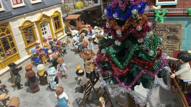 Una exposición recrea la Navidad con más de 1.000 Playmobil