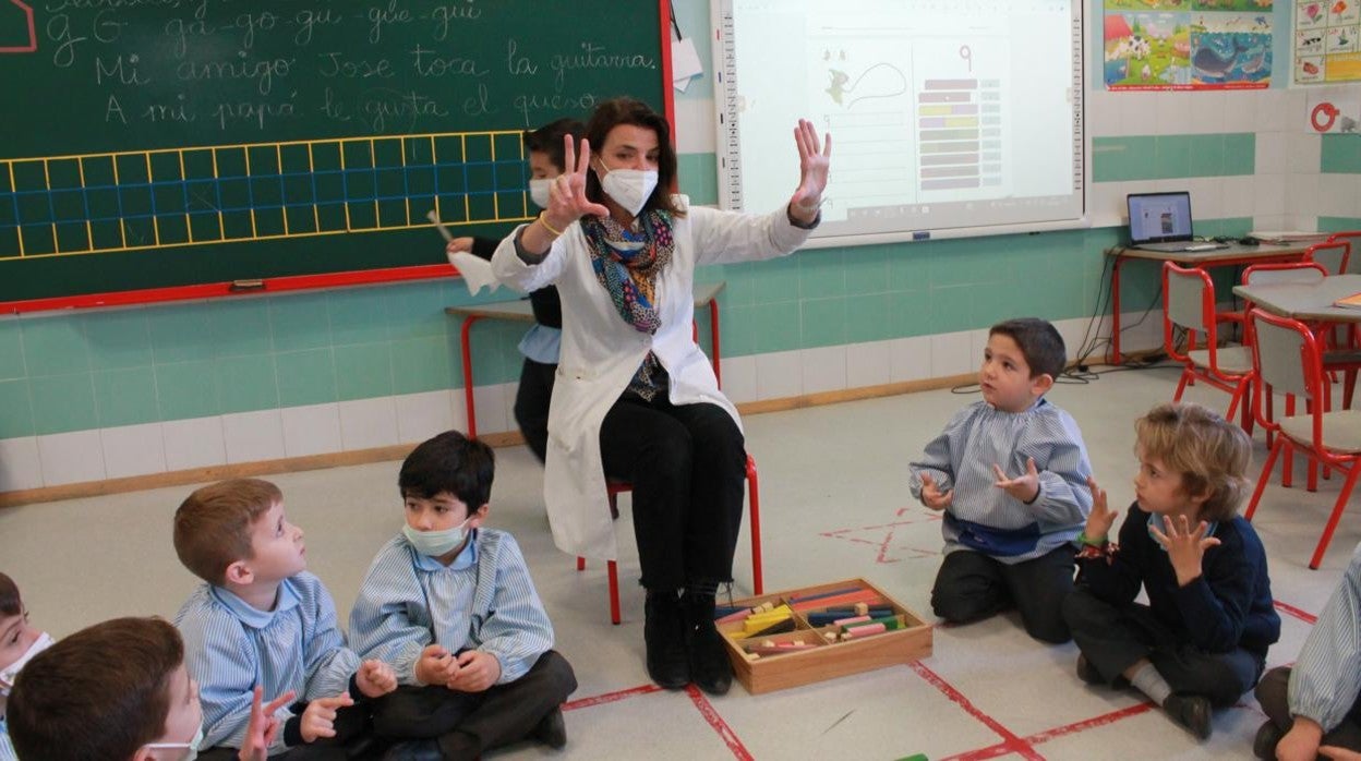 Sole Torres Feria, maestra de Infantil de Altair: «Lo importante es aprender a ser buena persona»