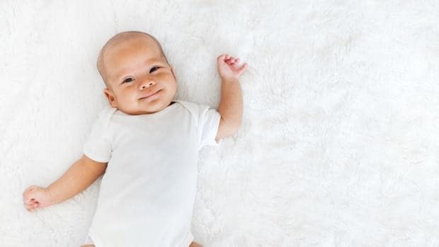 ¿Por qué deberías dar juguetes en blanco y negro a los bebés en sus primeros 6 meses de vida?