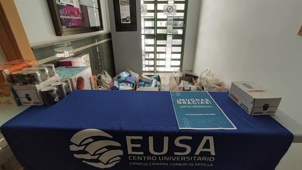 El Campus de la Cámara de Comercio de Sevilla ha organizado una gran recogida solidaria para ayudar a Ucrania