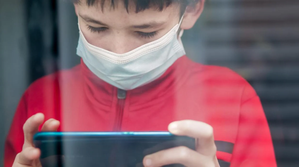Una investigación confirma el aumento de uso de dispositivos entre los niños en la pandemia