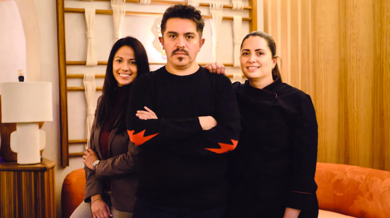 Maggie Bañuelos, Roberto Ruiz y Tatiana Allard, el equipo de "Barracuda"