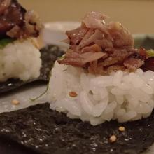 'Kama Toro no mini temaki' con arroz 'akita komachi' de Pals