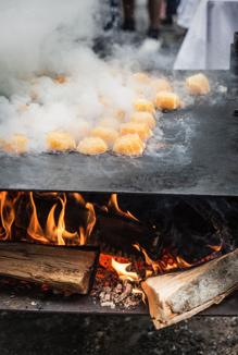 Francis Mallmann: «El cocinero es como un amante, sabe de paciencia y de dónde y cómo poner las manos»